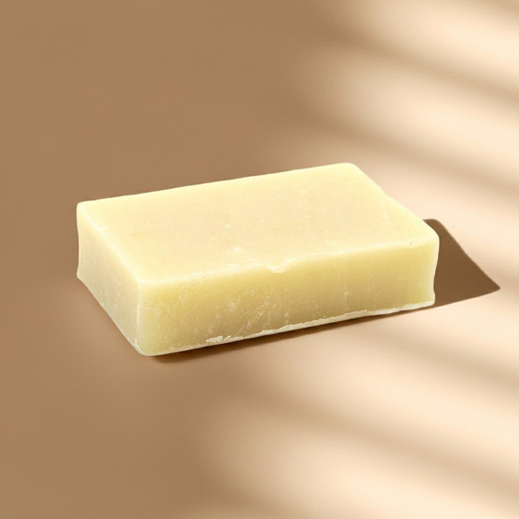 SAVON AU PATCHOULI ET AU BEURRE DE KARITÉ EMBALLAGE EN CARTON RECYCLÉ