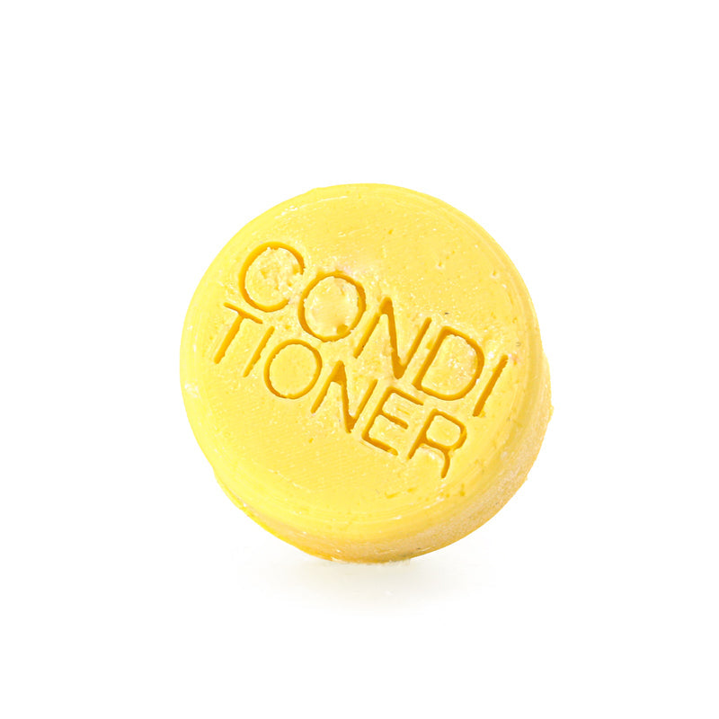 Après-shampoing solide pour cheveux gras ou pellicules au yaourt et à la crème de riz avec bouchon en liège