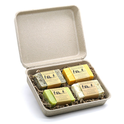 VALENTINE'S DAY GIFT SET: 4 BARS OF ARTISAN SOAP WITH A STRAW LINER - 100g each