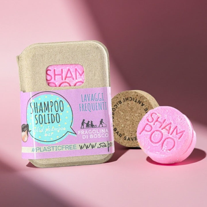 SOLID SHAMPOO FOR FREQUENT WASHES WITH WILD STRAWBERRY AND CORK BAR SAVER
